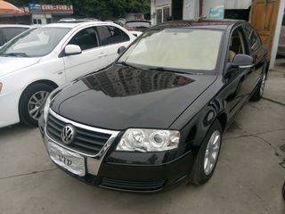 冠匯舊機(jī)動(dòng)車經(jīng)紀(jì) 專業(yè)代辦新車上戶，省時(shí)省心更便捷